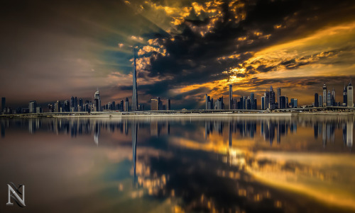 (via Dubai and the sky | TheStandART)