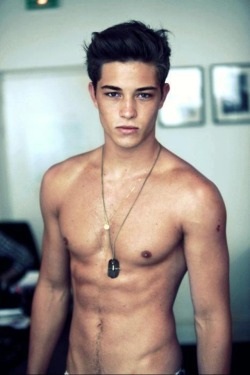 themoralanimal:  francisco lachowski