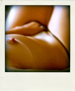 polaroidstyleporn:  Girls who love to play with themselves….as all girls should do every day!!! Follow me at: http://polaroidstyleporn.tumblr.com/ 