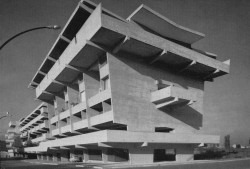 urbain:  “La Nave” Apartment Building, Florence, Italy, 1966 (Leonardo Ricci)