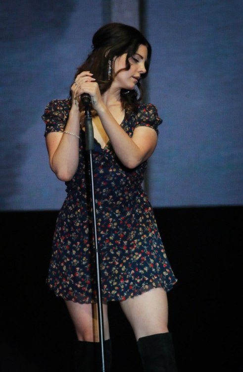 lanasdaily:  Lana Del Rey performs at Lollapalooza adult photos