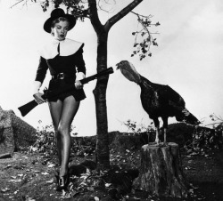 weirdvintage:  Marilyn Monroe with turkey,