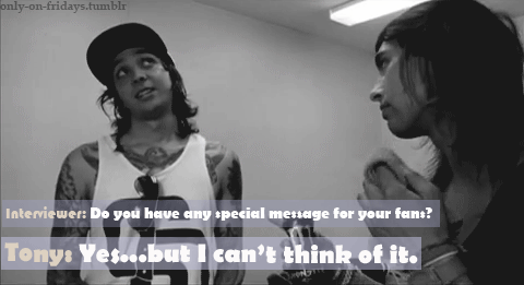 tayjardateme:  superkatvon:  Tony being adorable!  Vic’s paused all like “srsly