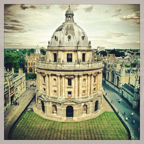 #tbt #studyabroad #oxford #radcliffecamera #throwbackthursday ❤