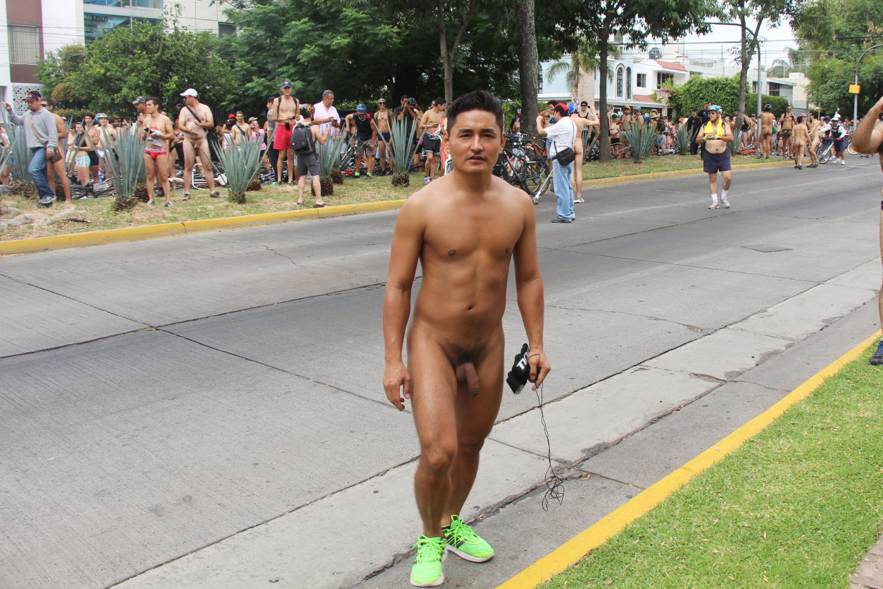 wnbrboys:  We send many greetings.I am sending you these photos I took in the WNBR