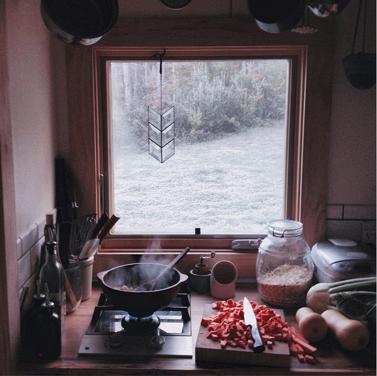 mace-onymous:hellotinyhome:Winter is here, and I am warmer and more comfortable in