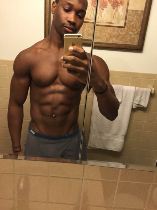 blackveilbarb:  Lenox