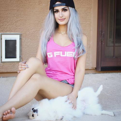 someplacewicked:  sssniperwolf from youtube