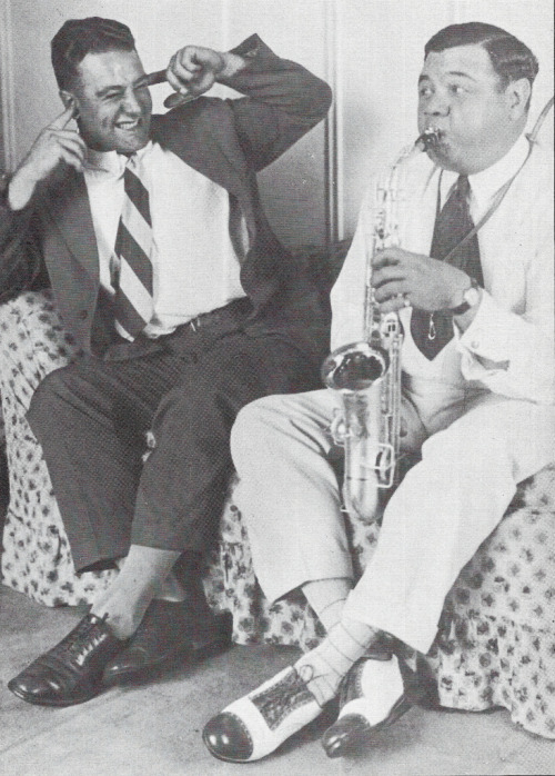 indypendent-thinking:Babe Ruth tortures Lou Gehrig with some lovely saxophone melodies (by guano)bas