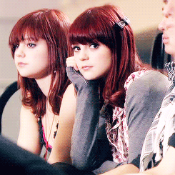 esteahaim:  naomily moments: 3x01 ‘Everyone’ 