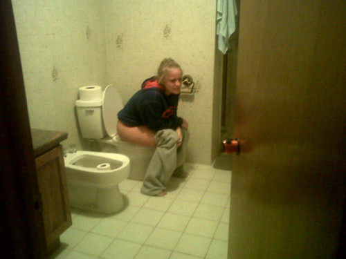TOILET PEE
