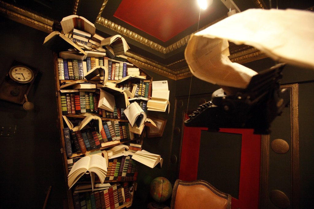 treehugger52:  curvalicious65:  karamazove:  The Last Bookstore in Los Angeles  So