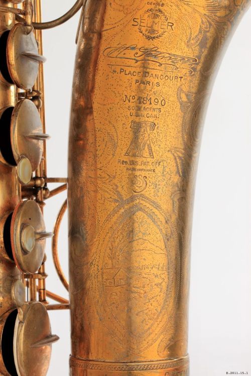 Henri Selmer, Série SSS, Super Sax Selmer, one of the first modern saxophones, 1932-35. Gold plated 