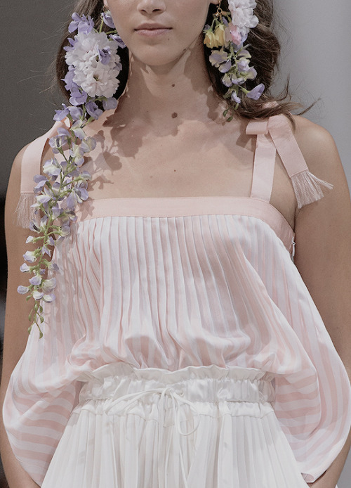 oldfashionedvillain: Alexis Mabille Spring 2018