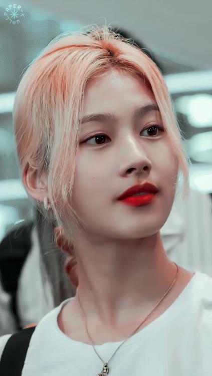 『SANA』saved? reblog or like© fantaken owners