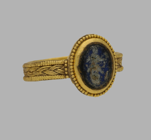 Sex gemma-antiqua: Ancient Roman gold and blue pictures