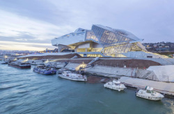 really-shit:  Musée des Confluences designed by  Coop Himmelb(l)auThe Musée des Confluences understands itself not as an exclusive “Temple of the Muses” for the educated elite, but as a public gateway to the knowledge of our time. It stimulates