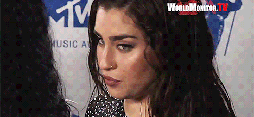 hellyeahfifthharmony: Lauren Jauregui at the 2017 MTV VMAs