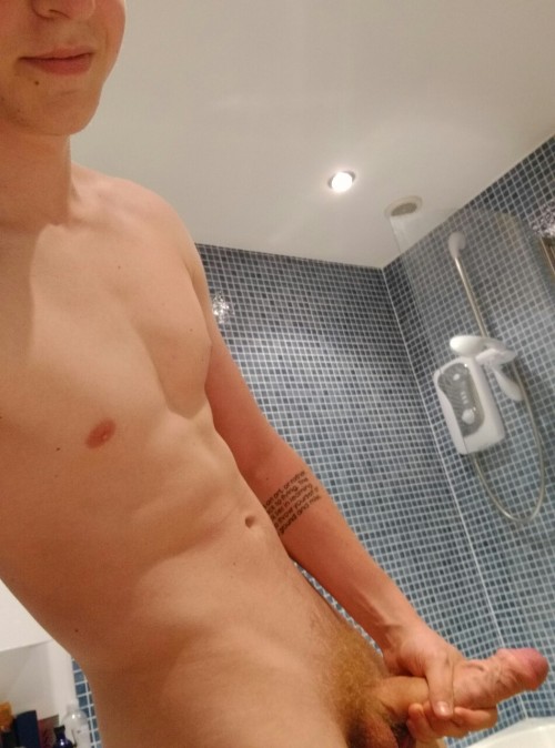gaytwinksboysnude:    I’m on my Cam Now Check Me Out -Click Here- #ReblogMe ツ