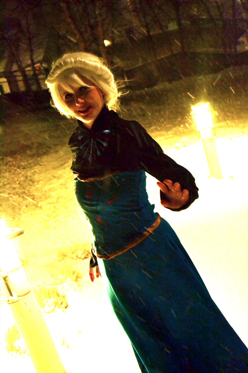 Katsucon 2014 Impromptu Night Shoot - Elsa from Disney&rsquo;s Frozen! I&rsquo;m still so ne