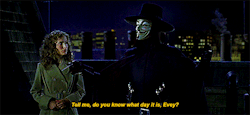 towritecomicsonherarms:  dcvertigodaily:  v for Vendetta (2006) directed by James McTeigue    here comes the crescendo!  i fucking love the 1812 overture and this scene is wonderful  