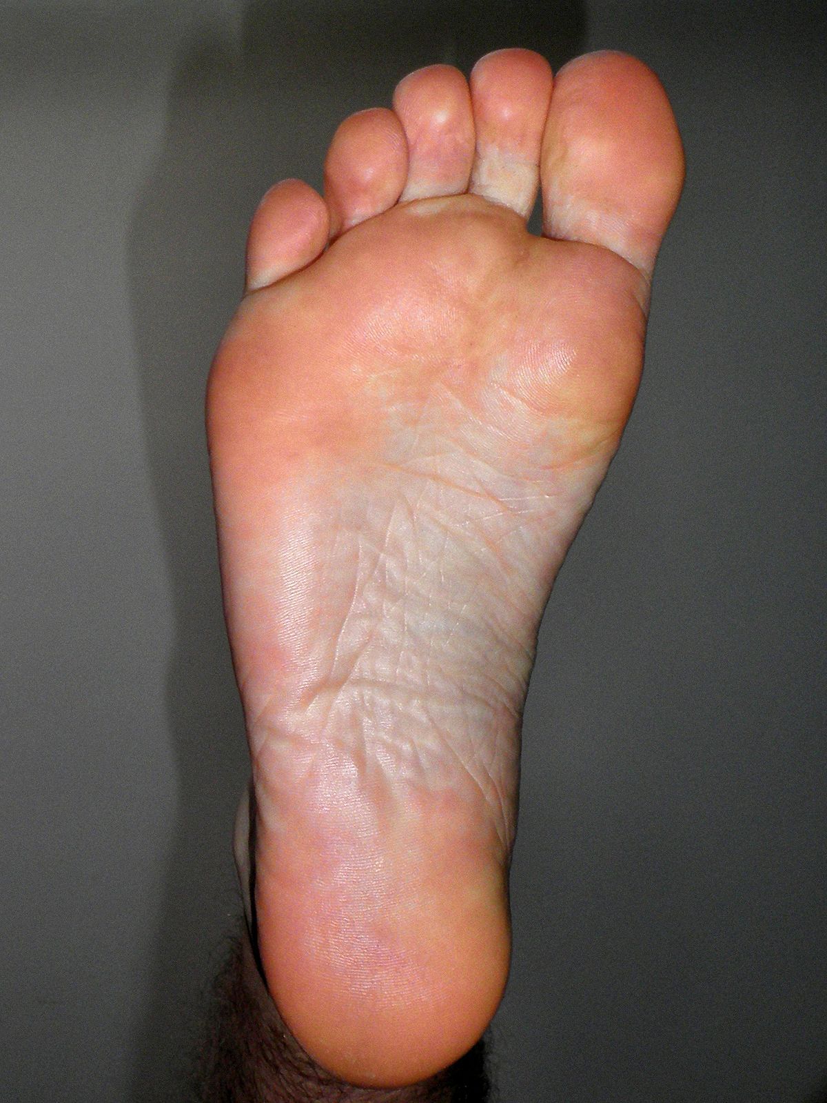 mypolishfeet:  http://mypolishfeet.tumblr.com 