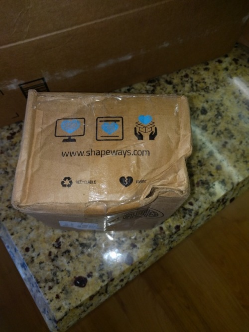 Thanks UPS, at least every thing was packed to anticipate your dunking!