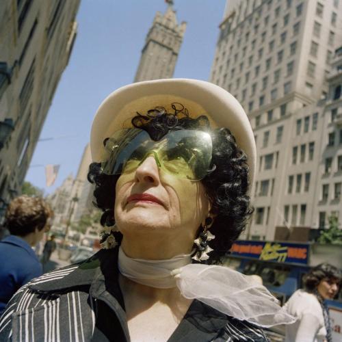 thebloomsdayreport: New Yorkers On Their Lunch Breaks In The 1970s, by Charles Traub