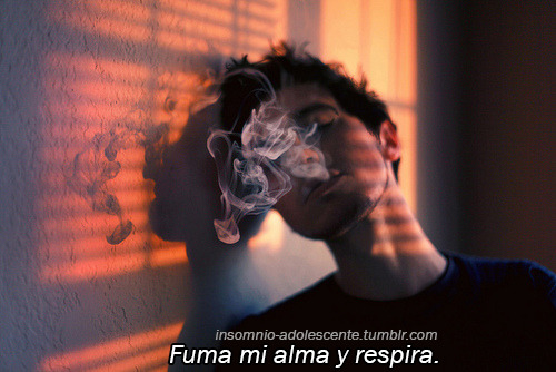 insomnio-adolescente:  Fuma - Technicolor Fabrics.