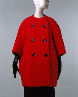 omgthatdress:  CoatYves Saint Laurent for Dior, 1960The Metropolitan Museum of Art
