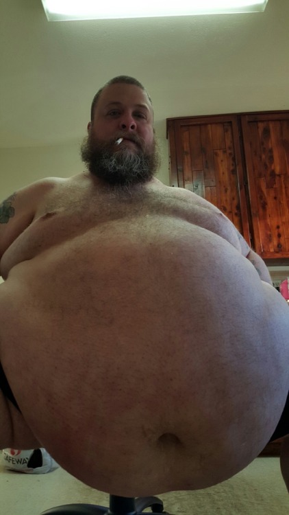 inkedfatboy: bauchliebhabear: chubstermike:  bigcopedipper: Hi. I’m Droopy. The absolute sexiest “Dr