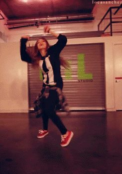 youlovelylilshit:  ph4ntasmag0ria:  rancorx:  that thrust should be illegal bye 
