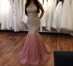 missglamourpusss:  This dress is perfection💗