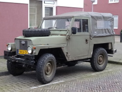 nemoi:  1980 Land Rover Lightweight (via harry_nl)