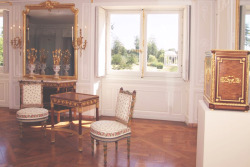 Chambre De La Reine Au Petit Trianon (Credit: Chã¢Teau De Versailles - Christian