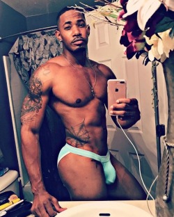 skottfrii:  phreakygeminidgaf:  Jarrell 🤤😋