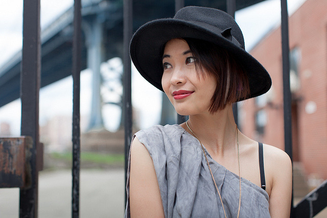 Stevie in Dumbo, from Beijing on Flickr.
(53/100 Strangers) Originally from Beijing, I ran across Stevie in Dumbo, admiring the Manhattan Bridge. She’s a model, and had just finished up a photo shoot. – Even as a candid, Stevie drew everyone’s...