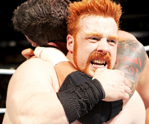 Wade apparently wants to cuddle and Sheamus is having none of that shit!