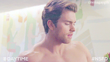 cinemagaygifs:  Bold and Delicious,   Pierson Fodé   🍔  😋      