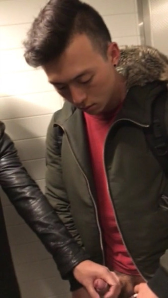 celebrasian:  celebrasian:  qqmal:  curiousflipboi:   gaysgboy:  torontonudist: 