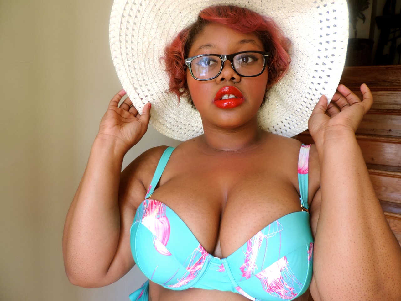 afatblackfairy:  Blackout Pt. 1 Summer JellyThis is honestly the very FIRST bikini