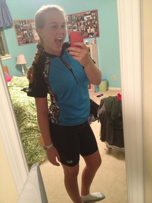 actively-alli: Cycling clothes aka the hottest things ever invented