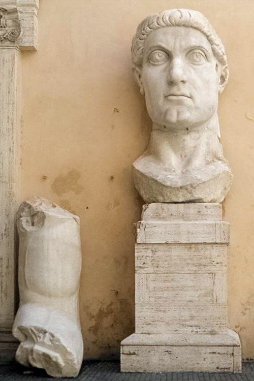 Fragments of the Colossus of Constantine (biceps and head), Rome - Italy Location: Musei Capitolini 