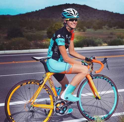 studiocw:  Colorful Cycling Beauty Holland Smith instagram.com/hollandsmith12