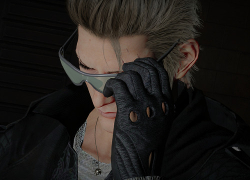 metapoodle: Older Ignis takes off his specs. (I’m using the “Ifnis” mod by @f