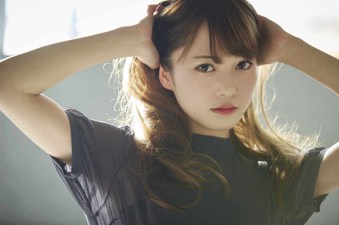 46pic:  Shiho Kato - HUSTLE PRESS  