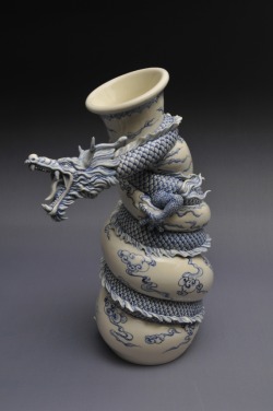 itscolossal:  A Dragon Teapot by Johnson Tsang