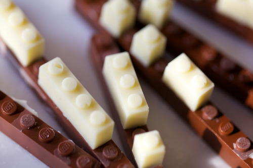 Next level playing with food. Chocolate Lego by Akihiro Mizuuchi