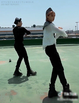 BANG CHAN & HYUNJIN :: 143 LOVE YOU
