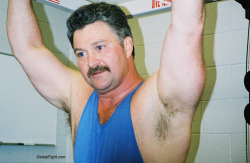 wrestlerswrestlingphotos:  man sweaty armpits